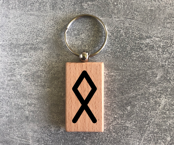 Wooden keychain with the Elder Futhark rune "Othal"